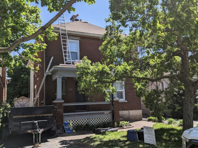 Toiture en bardeaux à Gatineau : avantages, coûts et durabilité